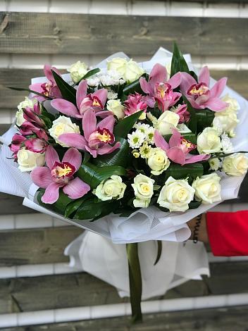 Букет цветов из: Розы и Хризантемы в Первомайском Оренбургская область
