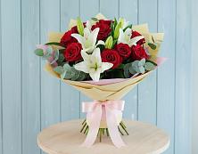 Букет цветов из:  Лилии и Розы в Первомайском Оренбургская область