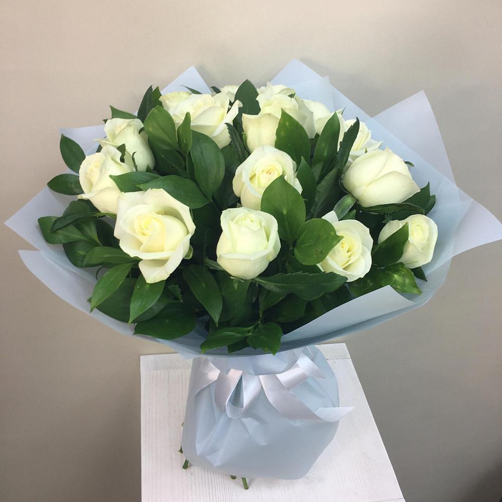 Букет 15 Белых роз Проуд в Первомайском Оренбургская область