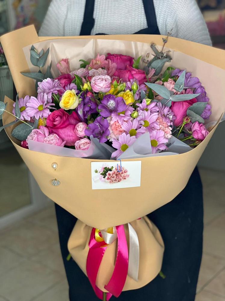 Букет цветов из: Хризантемы, Гвоздики и Альстромерии в Первомайском Оренбургская область