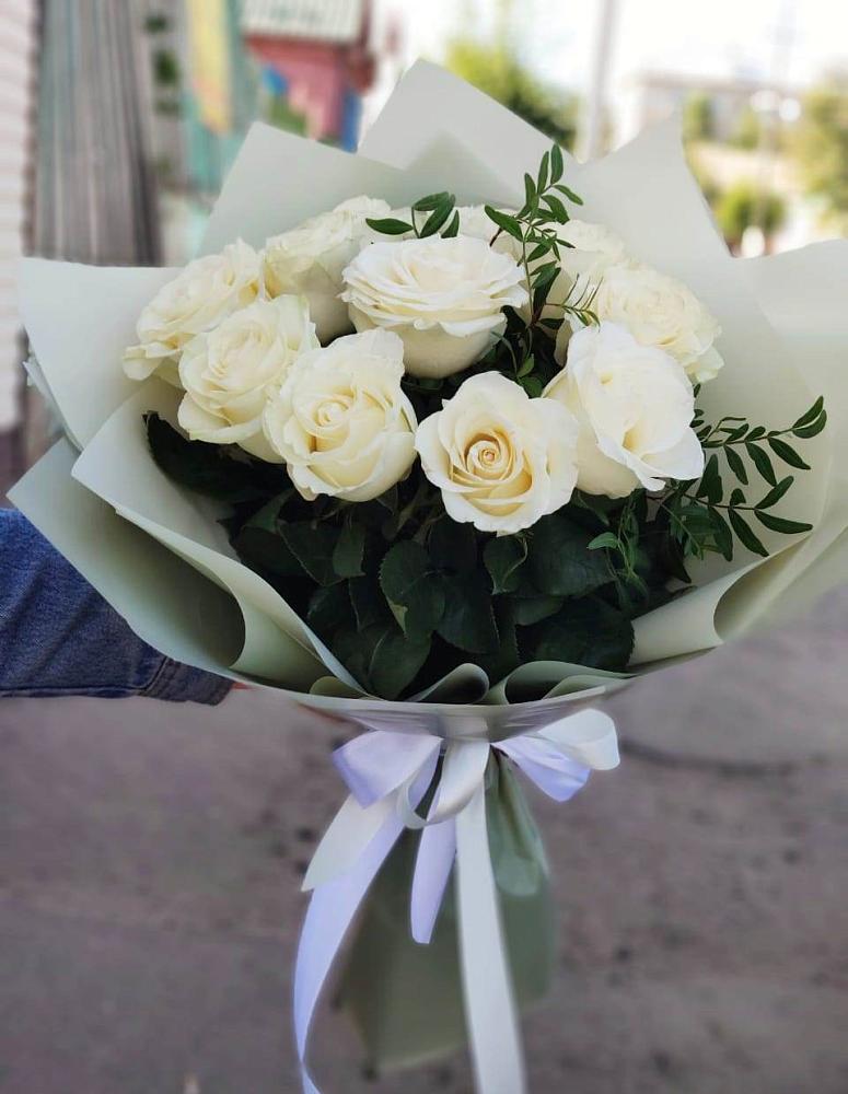 Букет Белые розы Проуд в Первомайском Оренбургская область