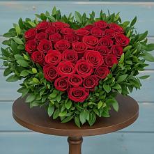 Цветочная композиция из Розы в виде сердца в Первомайском Оренбургская область