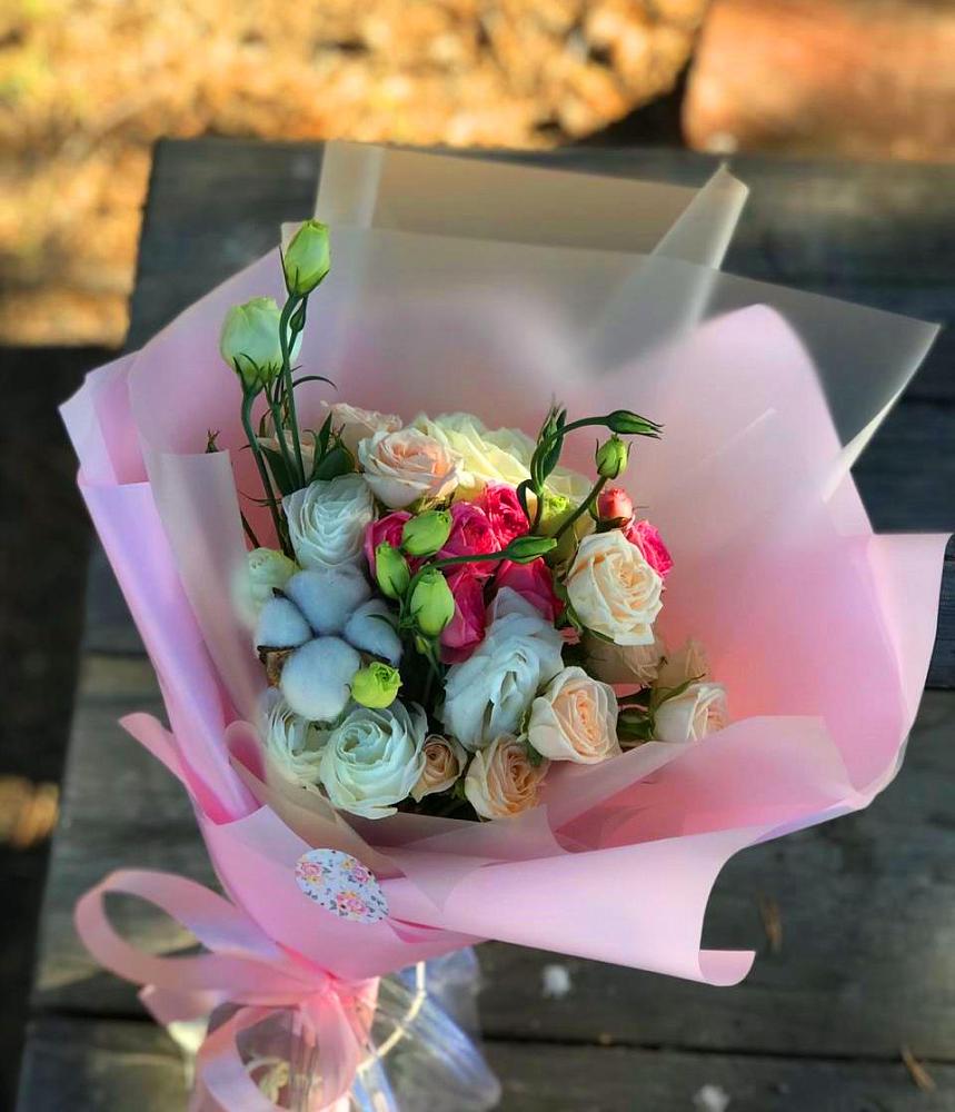 Букет цветов из: Розы и Лизиантусы в Первомайском Оренбургская область