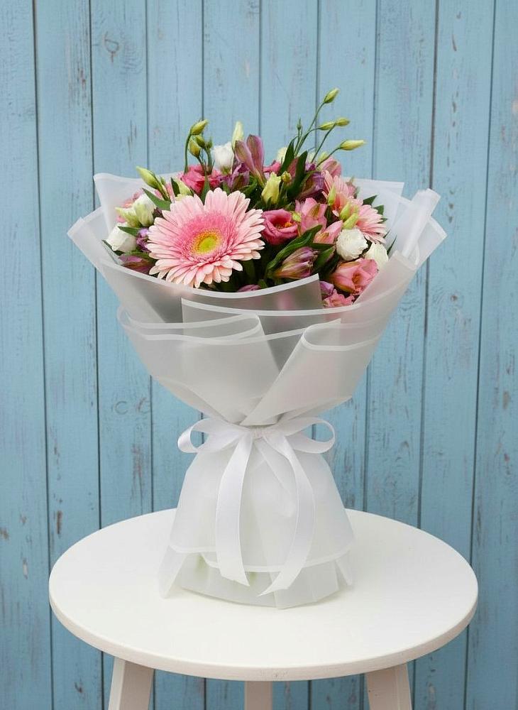 Букет цветов из: Герберы, Альстромерии и Лизиантусы в Первомайском Оренбургская область