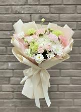 Букет цветов из:  Гвоздики, Розы, Лизиантусы и Хризантемы в Первомайском Оренбургская область