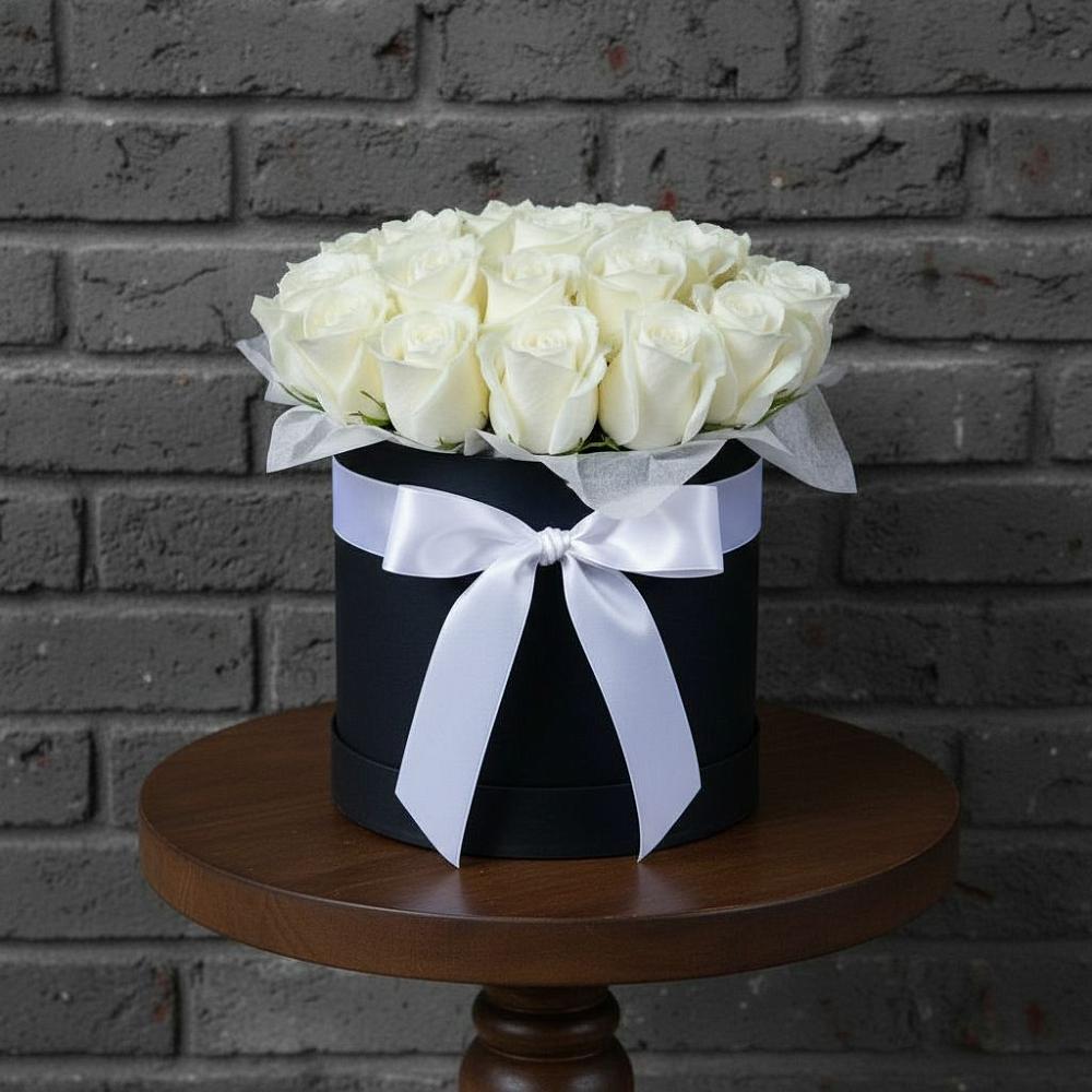 Цветочная композиция из Розы в шляпной коробке в Первомайском Оренбургская область