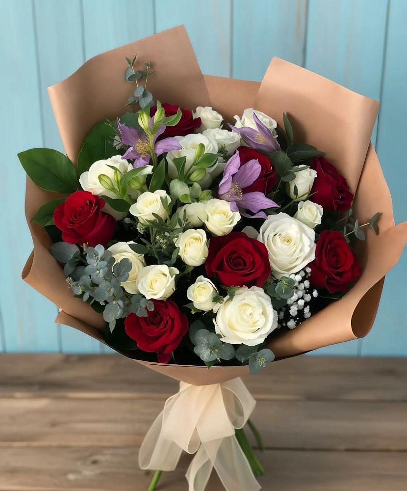 Букет цветов из: Розы и Альстромерии в Первомайском Оренбургская область