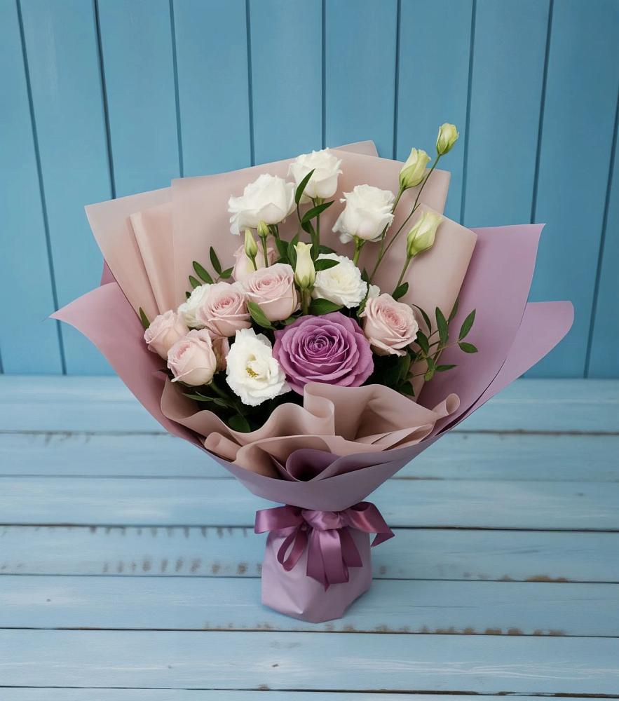 Букет цветов из: Розы и Лизиантусы в Первомайском Оренбургская область