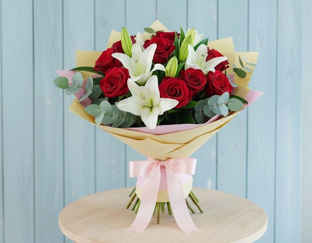 Букет цветов из: Лилии и Розы в Первомайском Оренбургская область